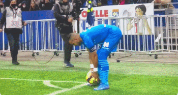 塞韦里奥：我对妈报喜说要去踢顶级联赛，但坏消息是在乌克兰