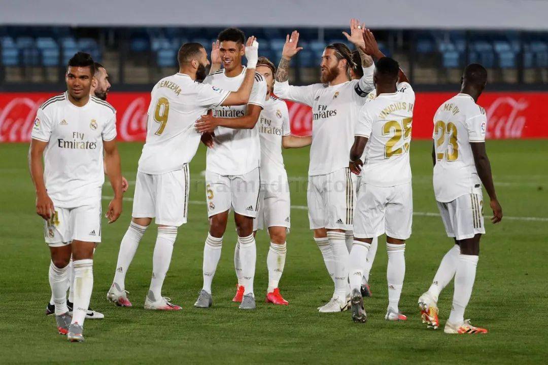 国足阵容进行大幅调整