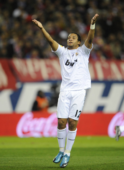 荷兰杯半场：三户舜介双响，鹿特丹斯巴达暂2-0威廉二世（荷兰杯半场战报：三户舜介梅开二度，斯巴达鹿特丹暂2-0领先威廉二世）