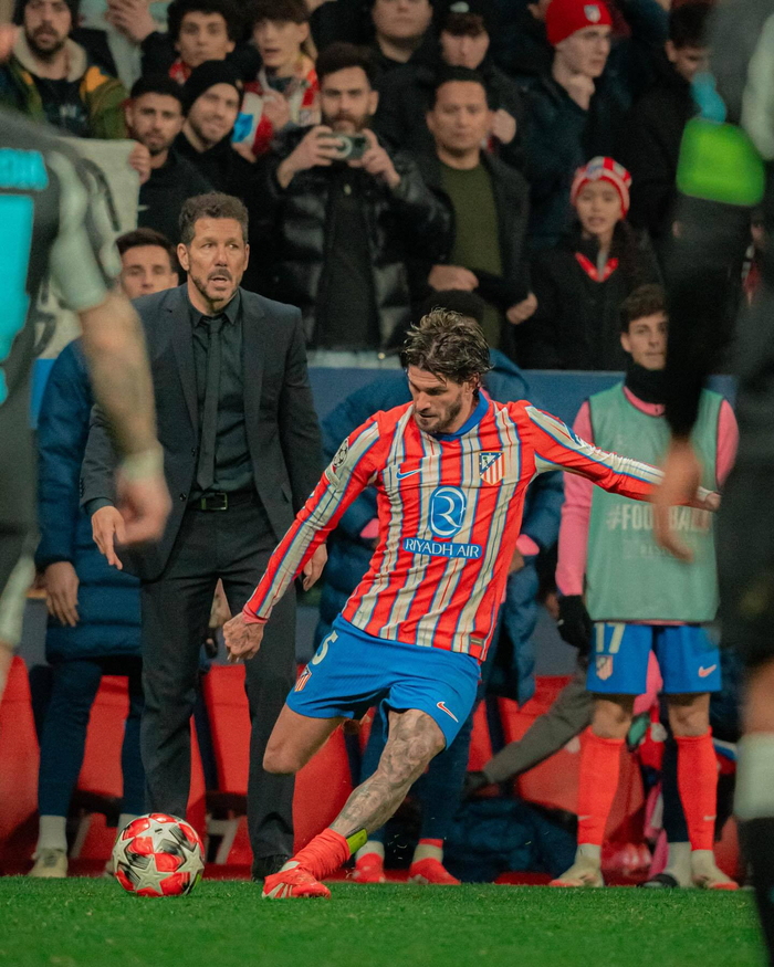 浙江队副总：除米特里策外，其他外援的去留都需再三权衡